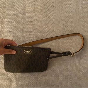 MICHAEL KORS belt bag